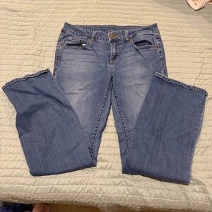 JUNIORS FLARE JEANS